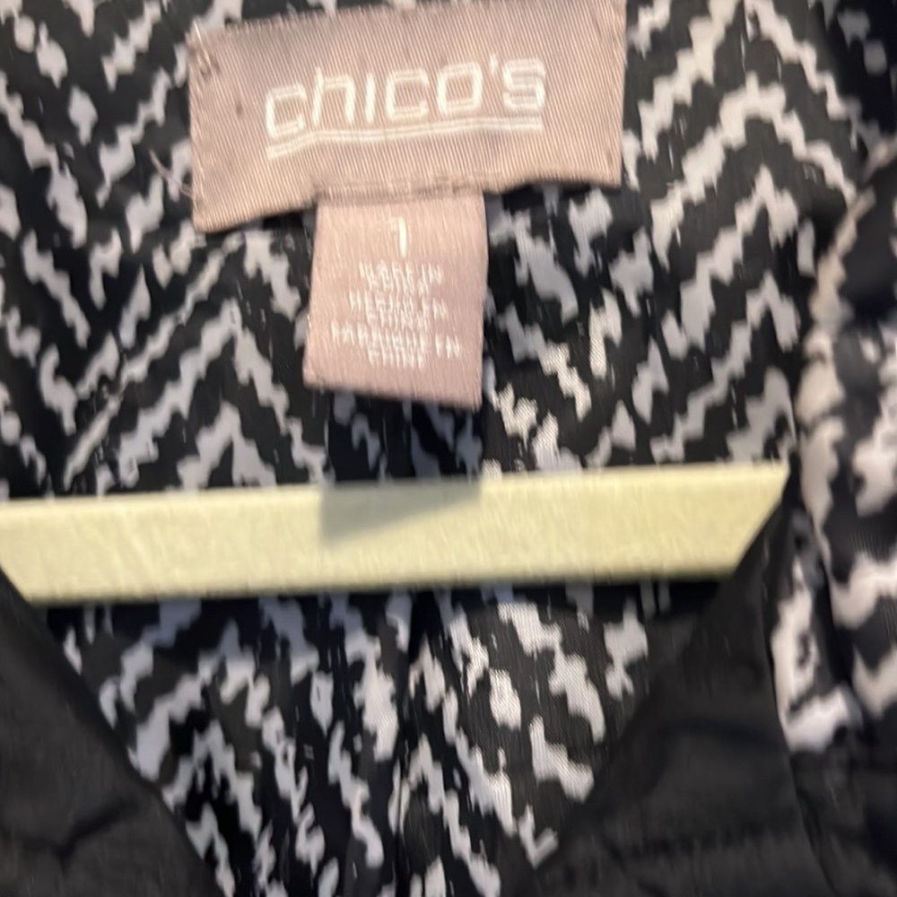 Chicos Lightweight Black Quilted Jacket - image 2